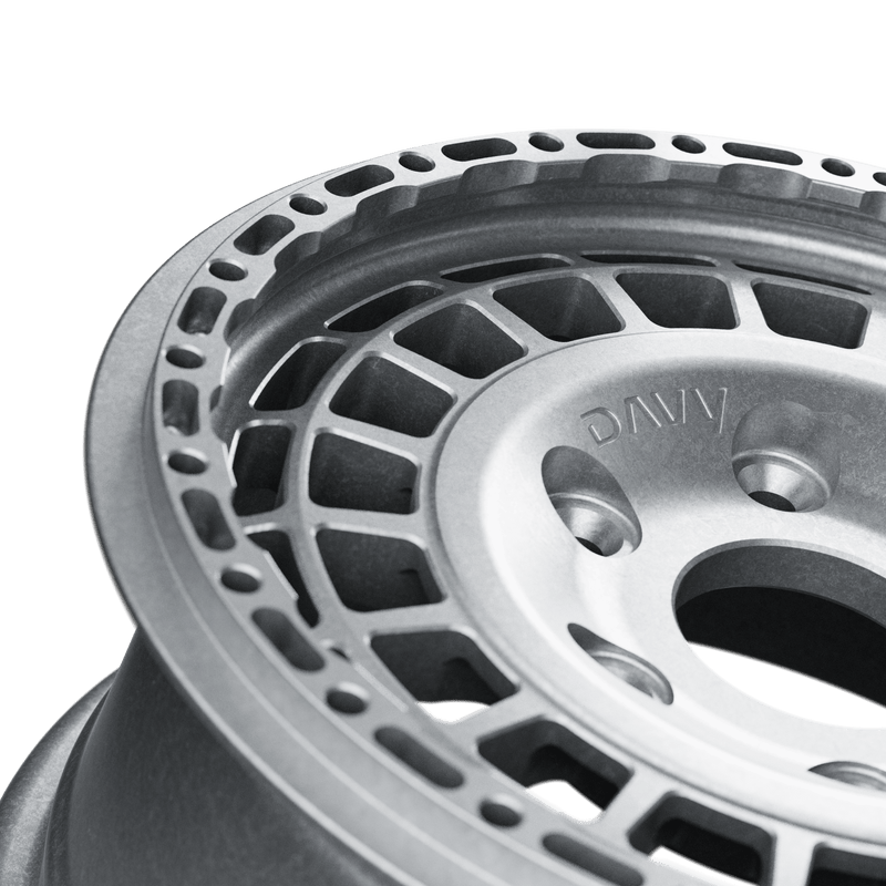 CanAm Maverick R beadlock detail 1